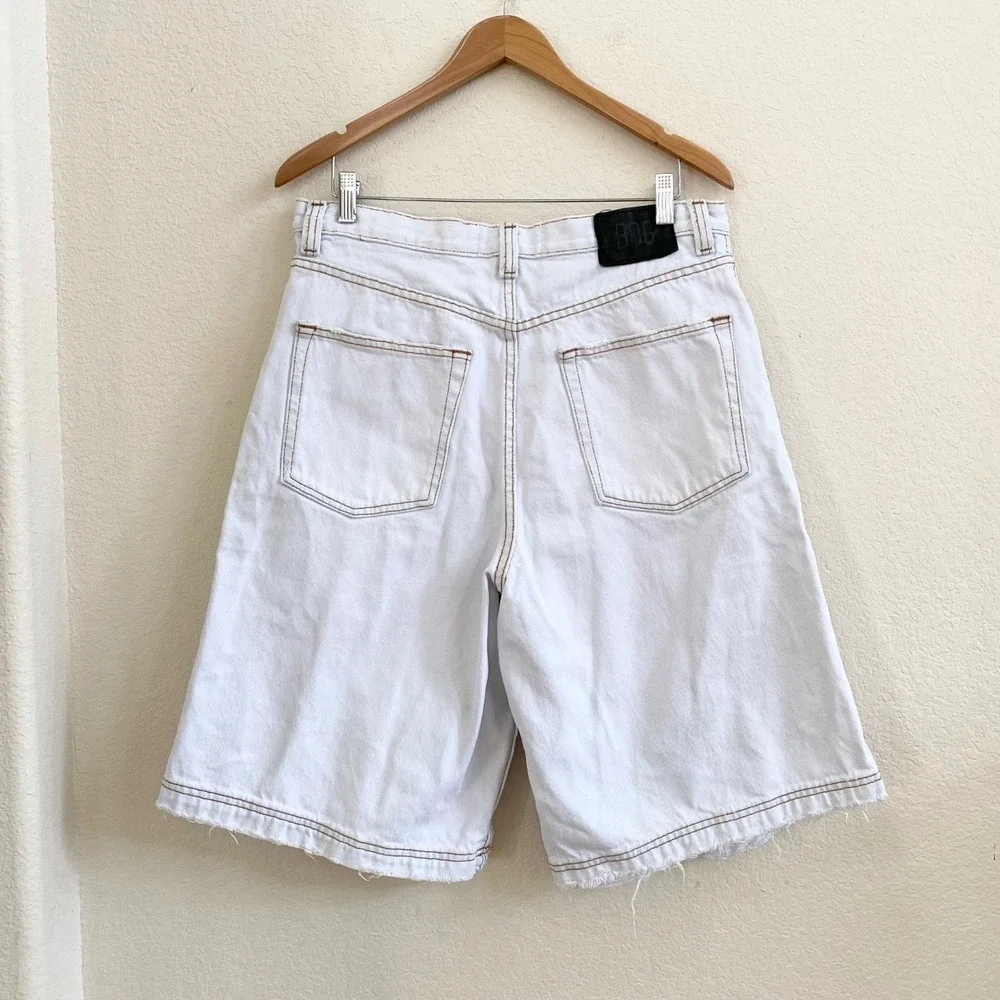 BDG Urban Outfitters Womens White Distressed Baggy Denim Jorts Shorts Size 32